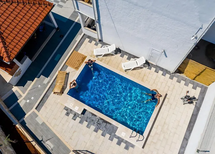 Mata Family Apartments