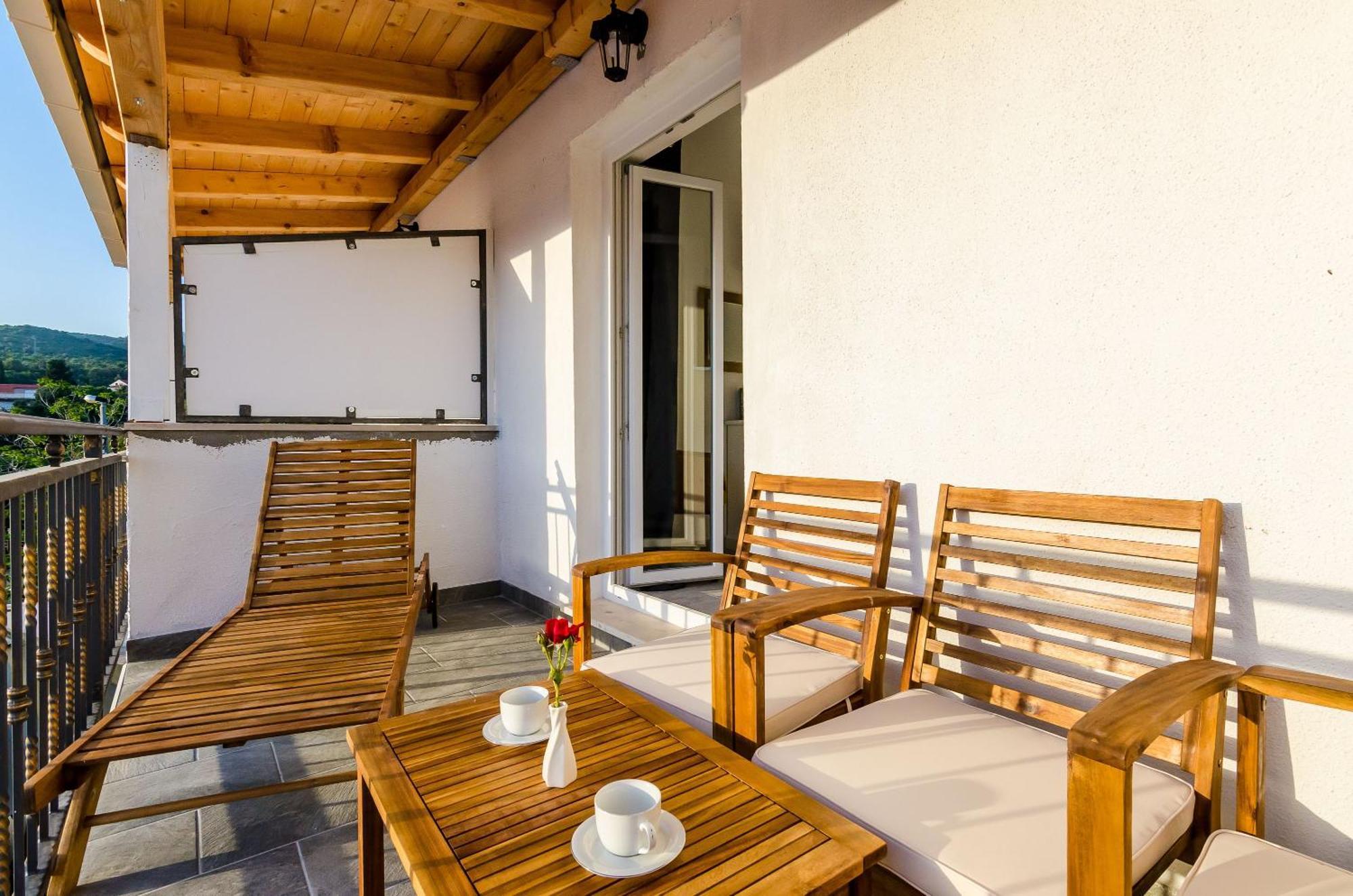Mata Family Apartment Molunat