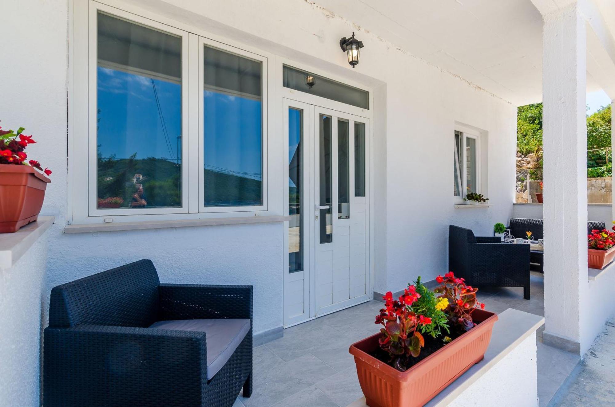 Apartment Mata Family Molunat