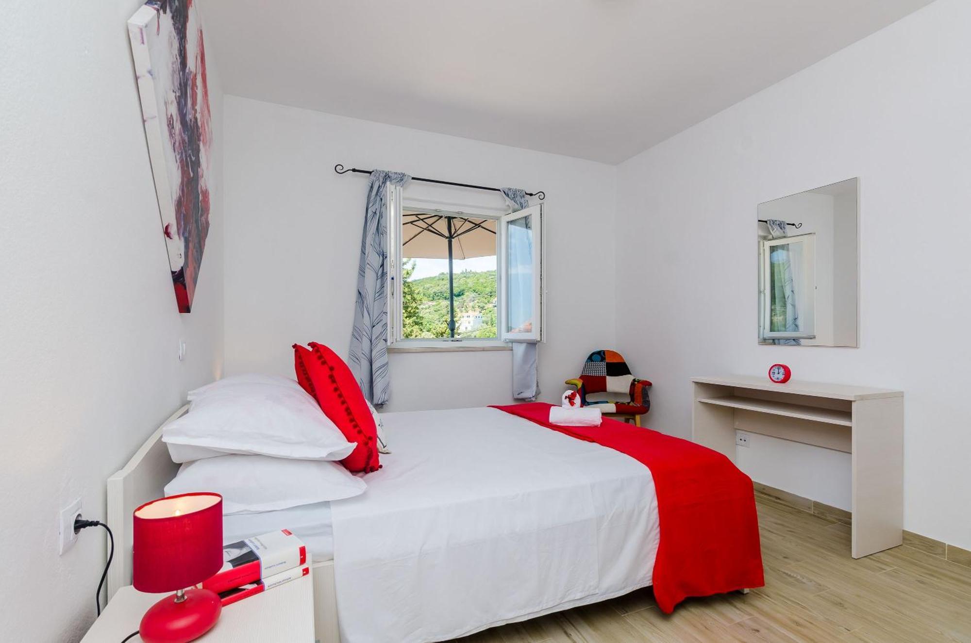 Mata Family Apartment Molunat