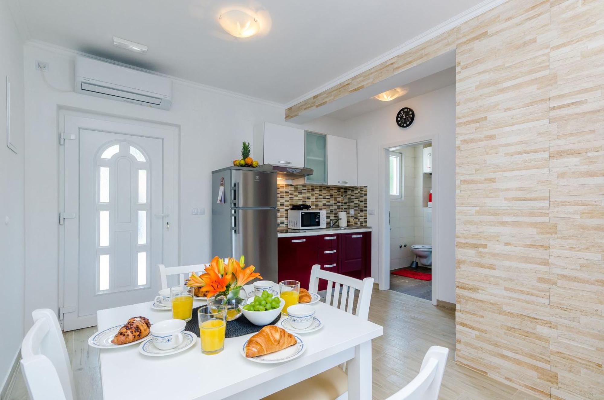 Mata Family Apartment *