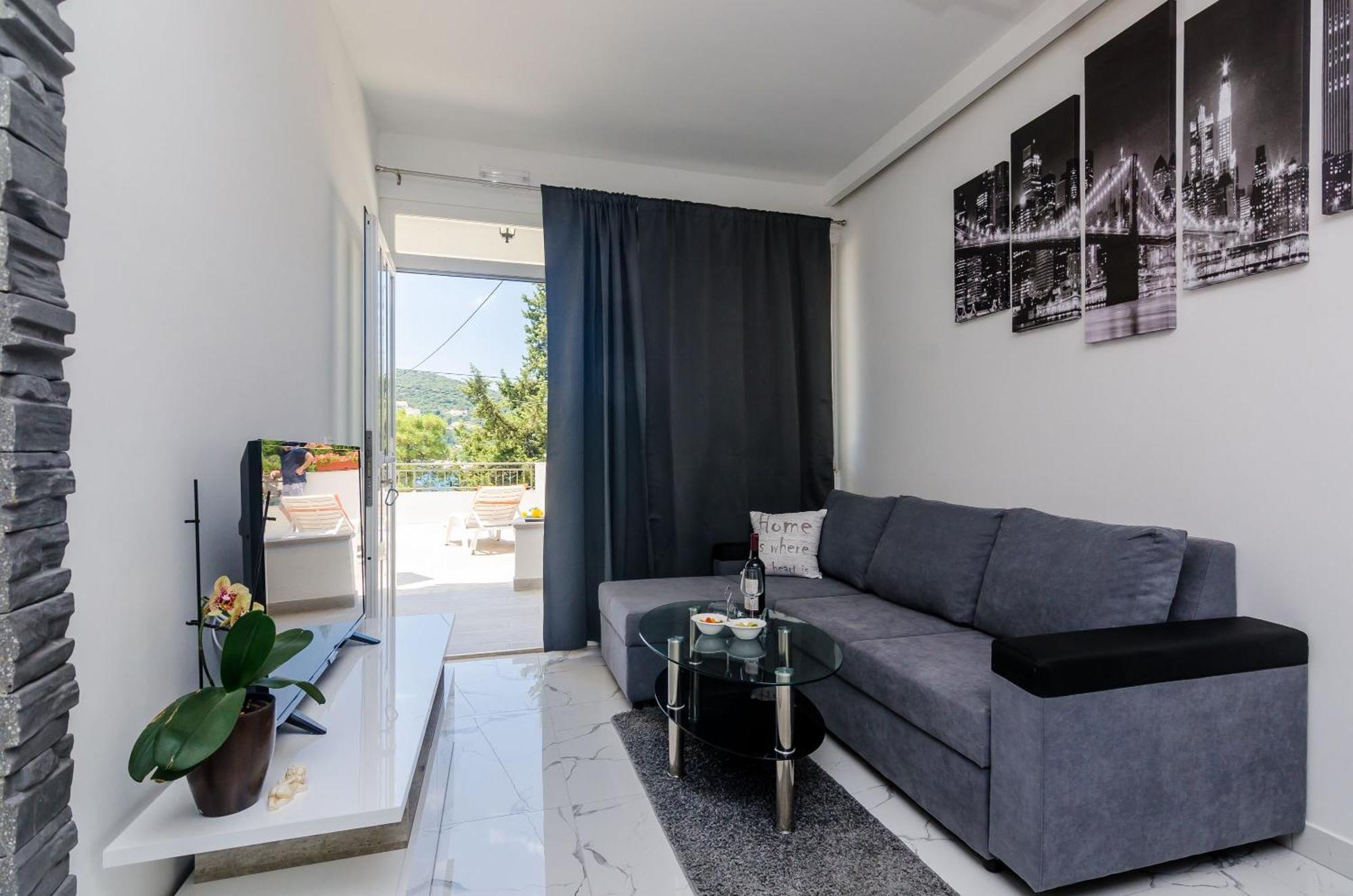 Mata Family Apartment Molunat